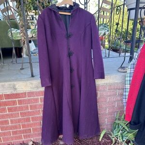 Beautiful vintage eggplant wool coat. 1940s style.